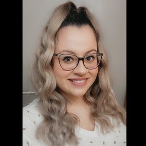 Meet your Posher, Emilse